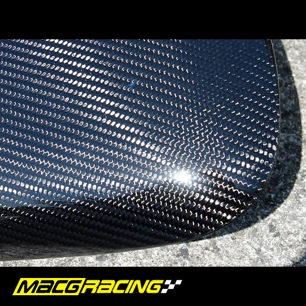 Close-up of the carbon weave and edge finish