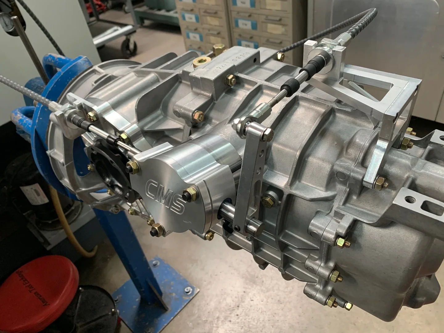 Rear three-quarter view of the G50 side-shifter conversion and cables.