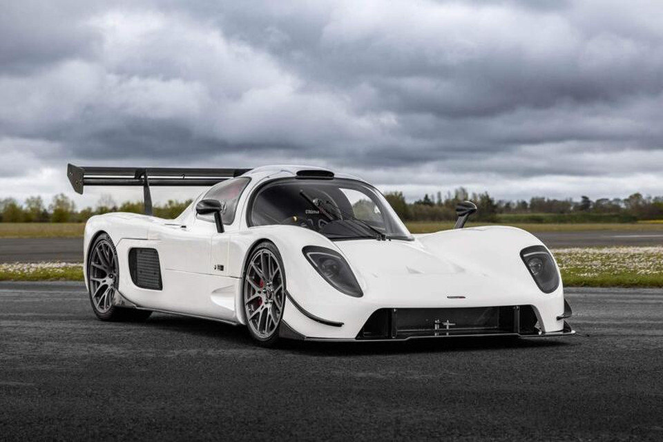 Lead advert photograph for 2023 Ultima RS on AutoTrader UK