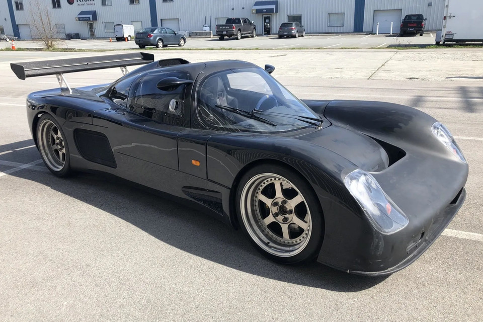 Lead advert photograph for 2001 Ultima GTR on Bring a Trailer