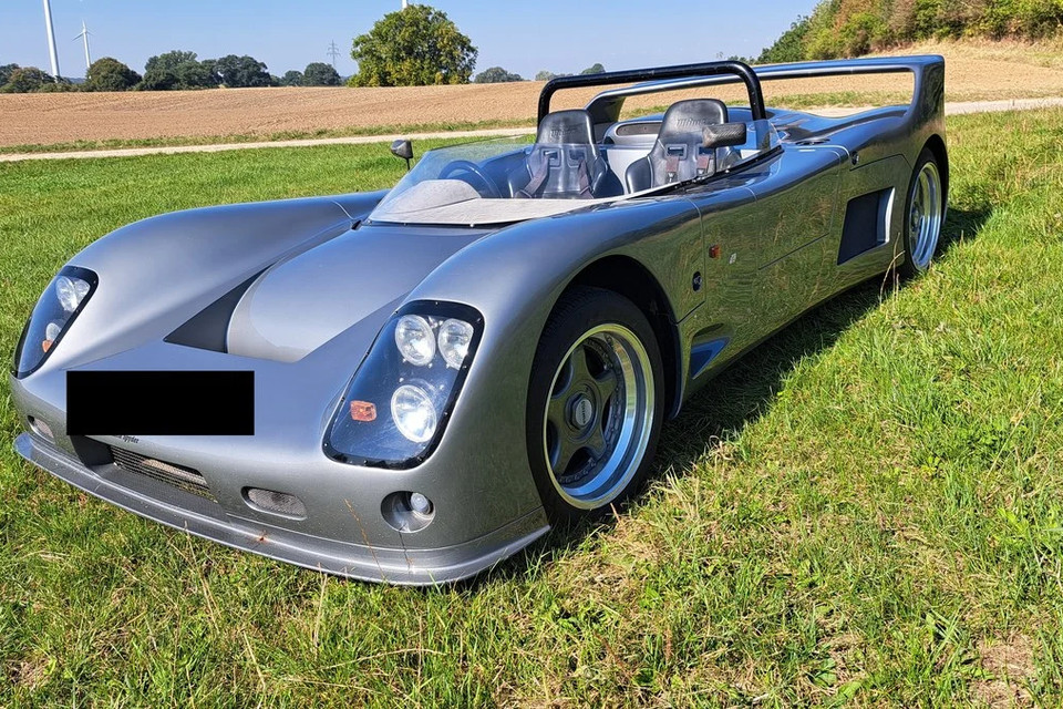 Lead advert photograph for 2002 Ultima Spyder on Car & Classic