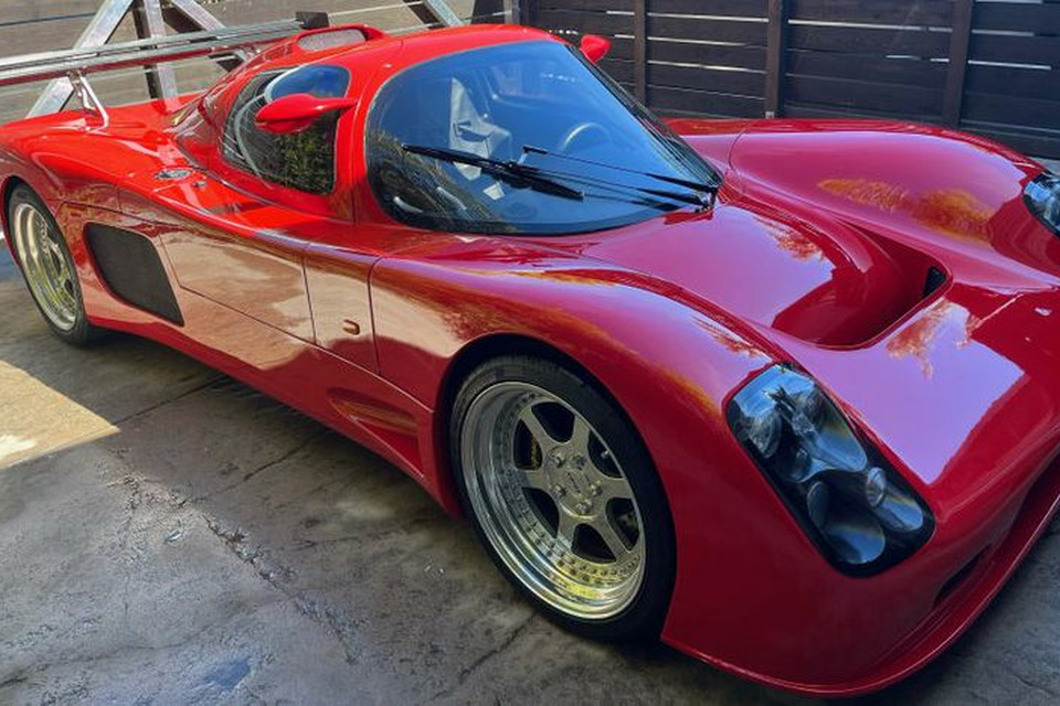 Lead advert photograph for 2000 Ultima GTR on CLASSIC.COM