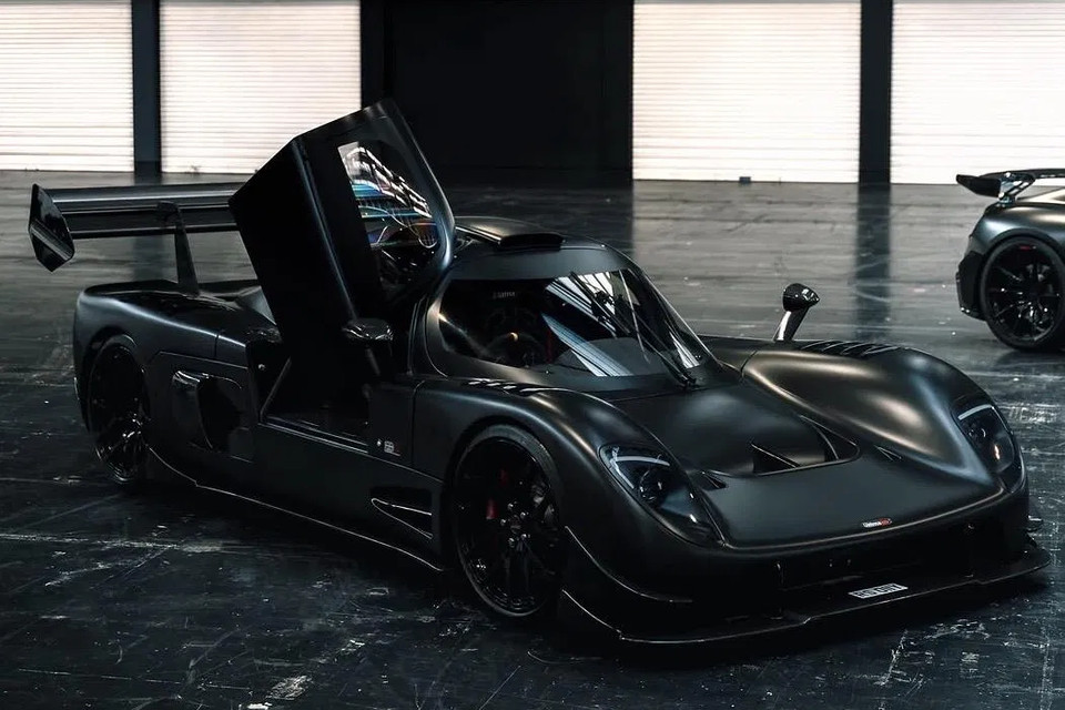 Exact advert lead photograph: 2026 Ultima RS — unregistered, pre-IVA